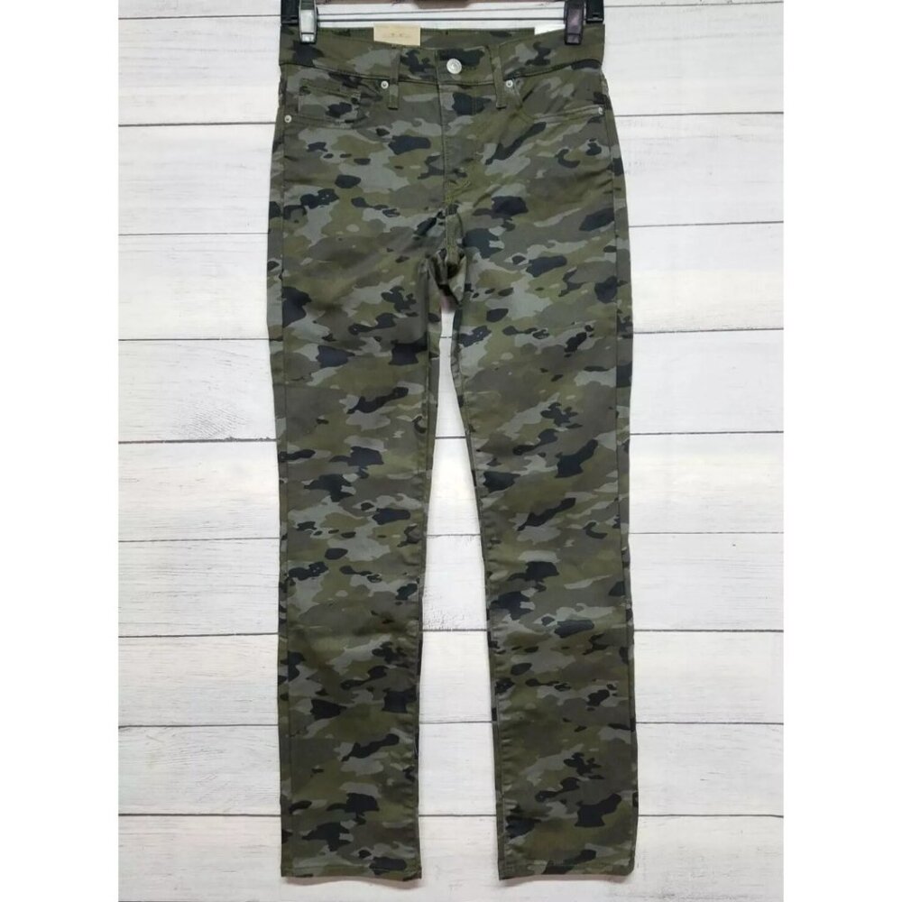 Levis 314 Shaping Straight Camo Jeans Womens Size 26x30